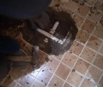 广南卫生间漏水维修公司为您分享下卫生间渗水如何处理及注意事项